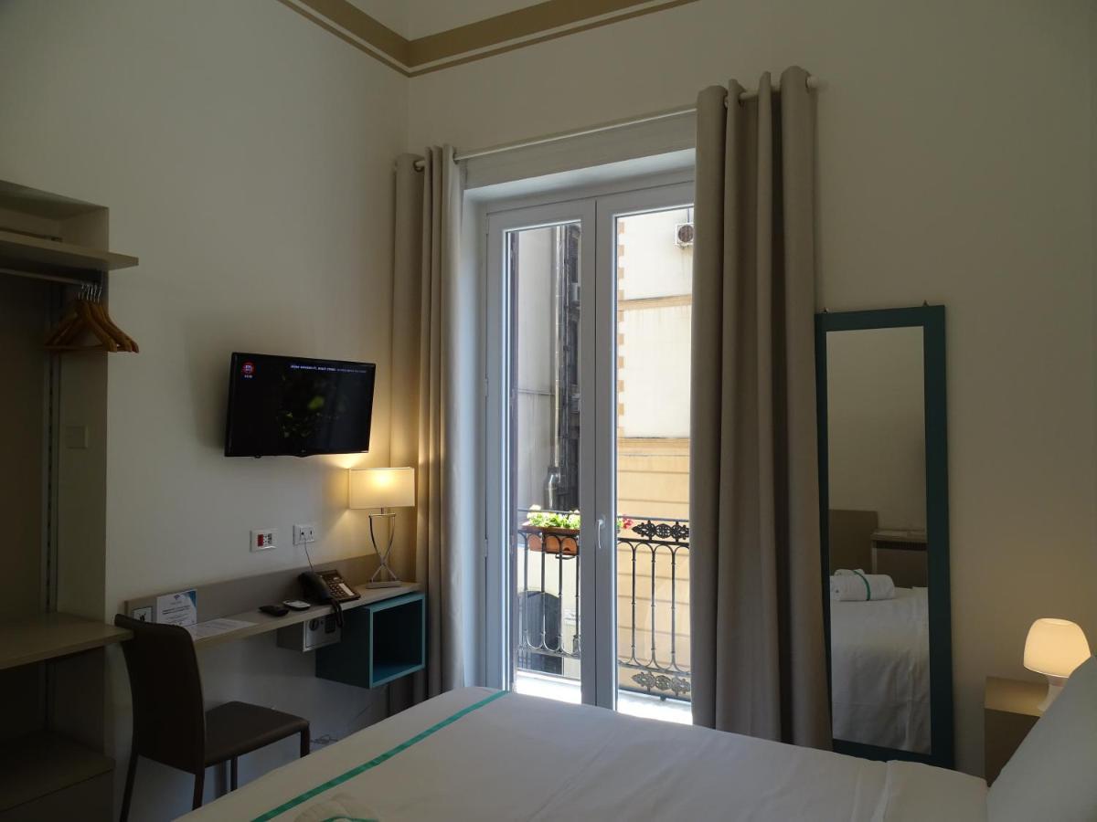 Le Quattro Stagioni - Rooms & Suites Palermo Buitenkant foto
