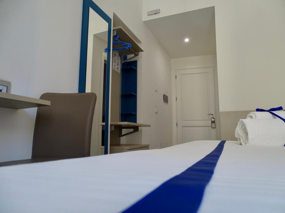 Le Quattro Stagioni - Rooms & Suites Palermo Buitenkant foto